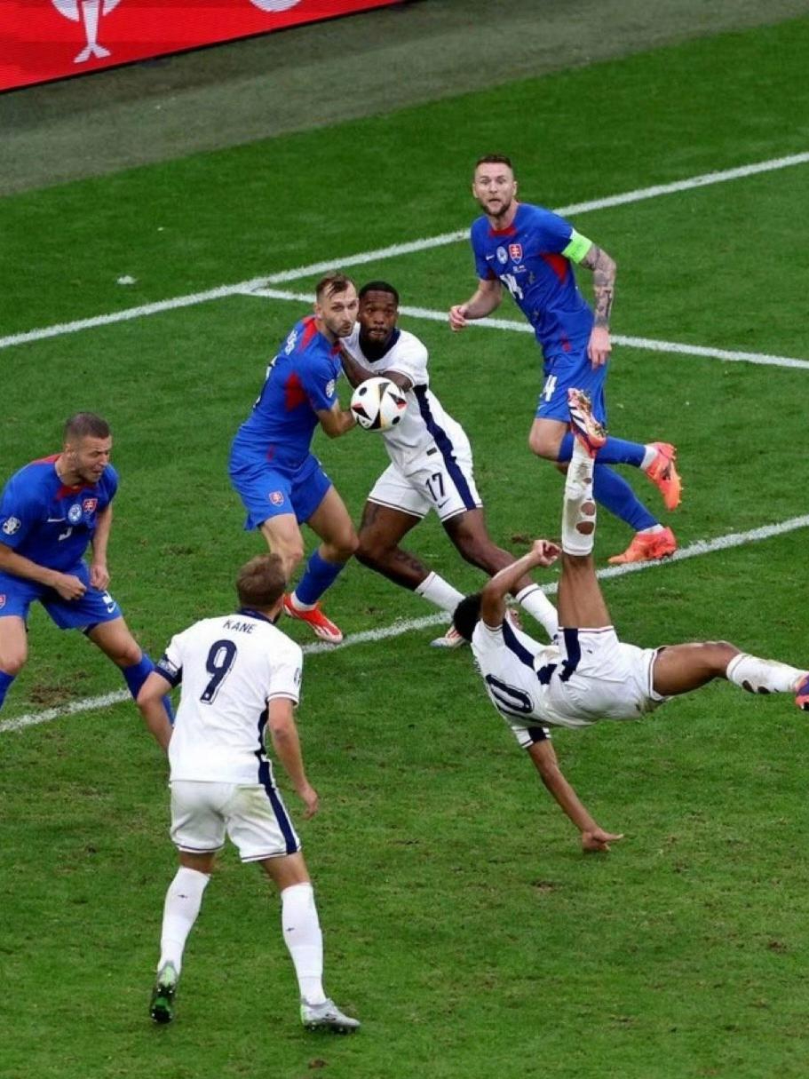 开云APP-英格兰球队在最新比赛中稳稳取胜