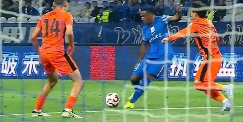 体能好，技术高超，比赛中球员火力全开，场面震撼的简单介绍