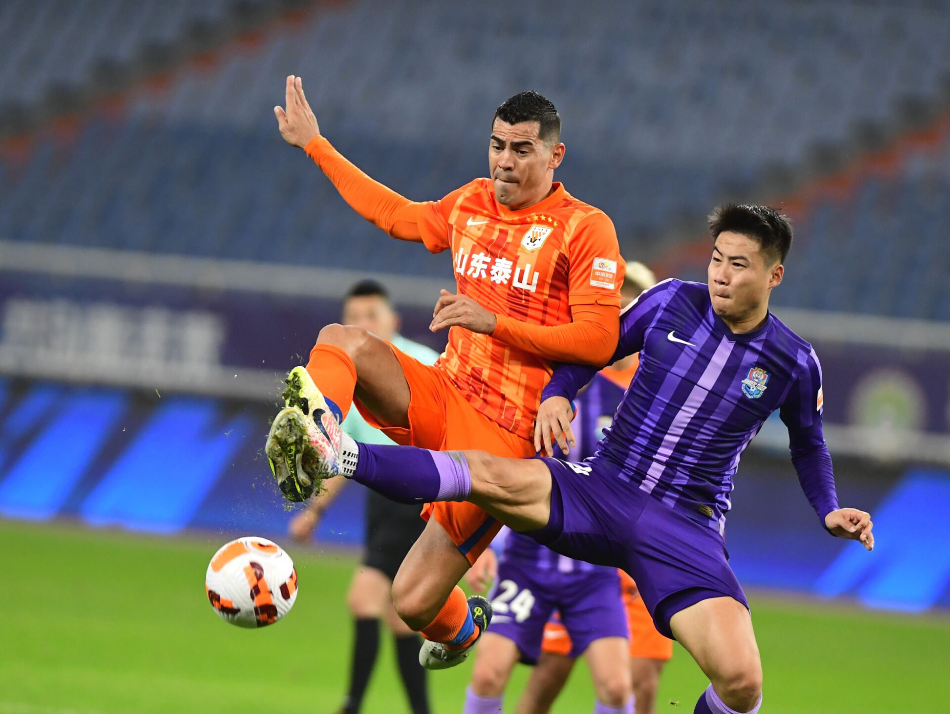 开云官网-天津泰达客场不敌山东鲁能，连胜终结的简单介绍