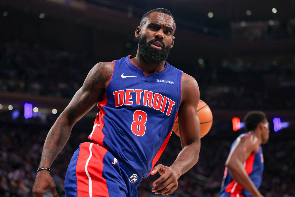 开云体育-活塞客场击败老鹰，取得关键胜利