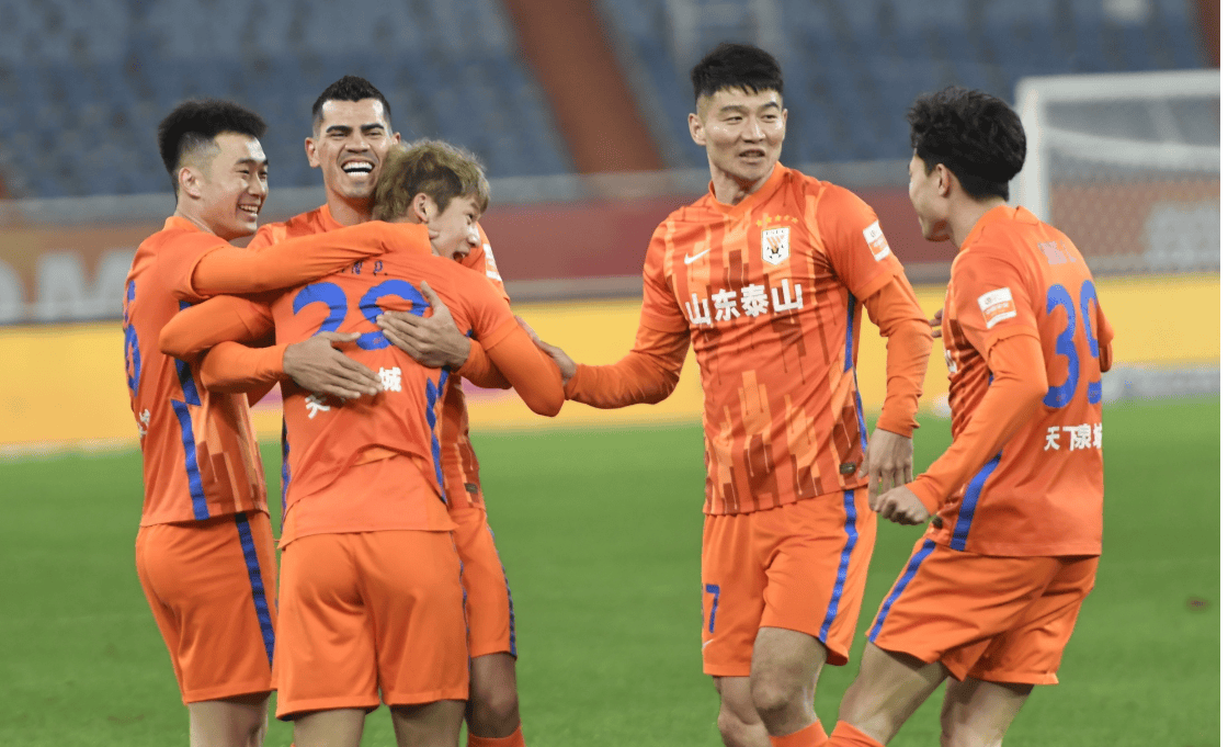 包含卡昂艰难逼平昂热，主场不败金身依旧保持的词条