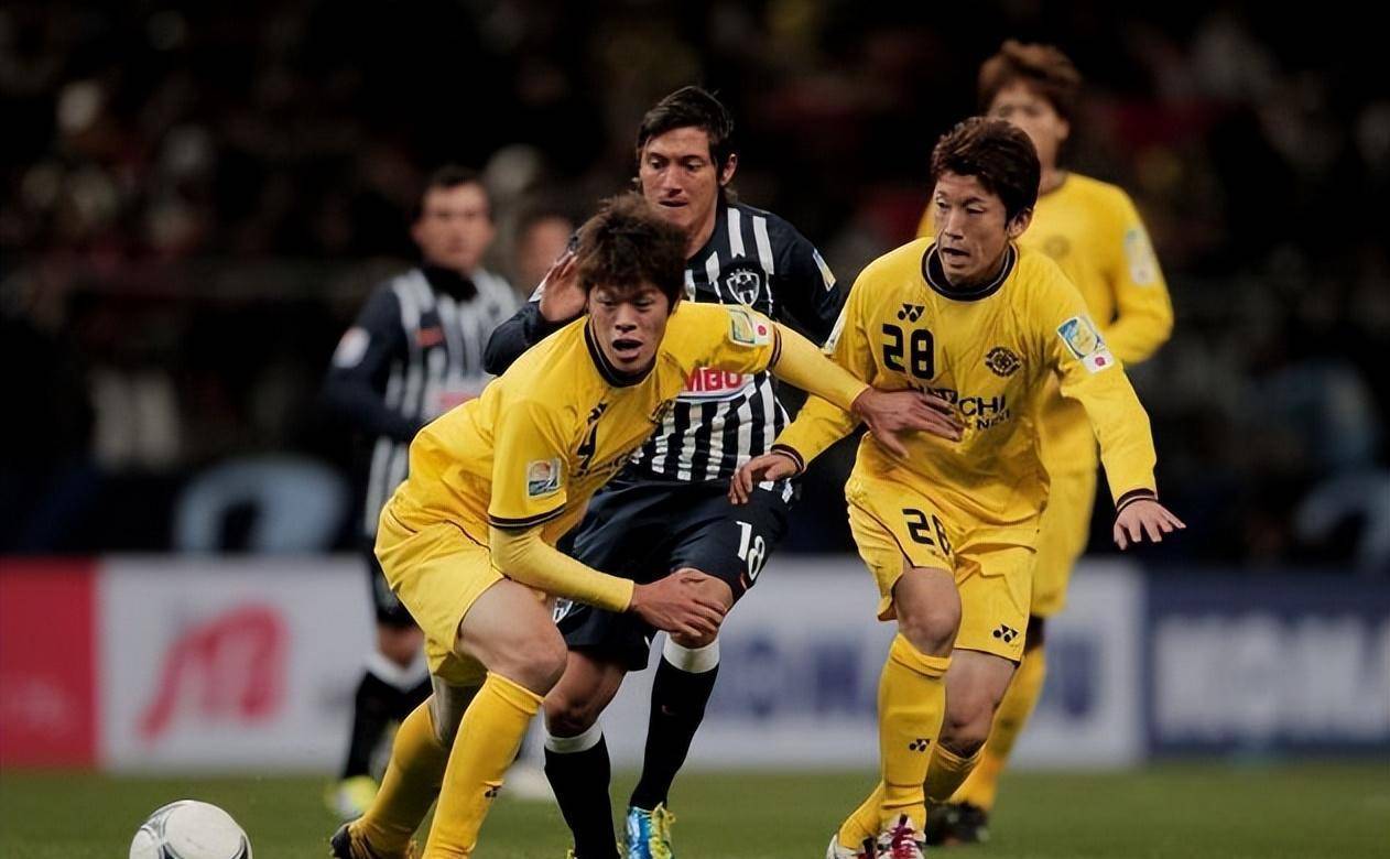 开云下载-东京FC踢球如入神，赢得关键比赛