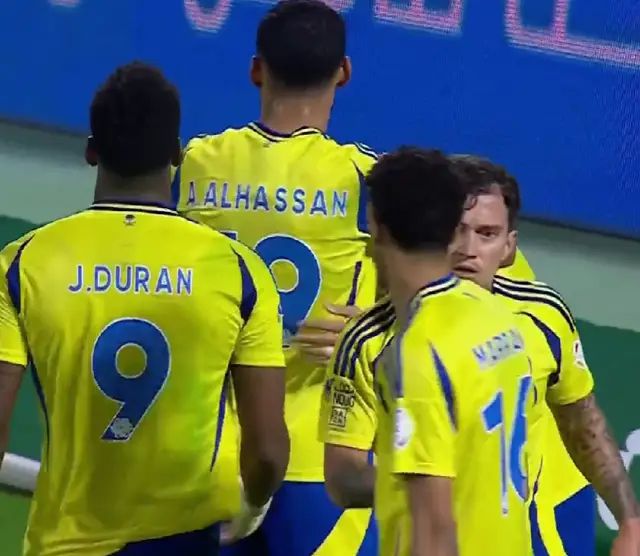 关于英格兰队惨遭逆转，晋级希望渺茫的信息