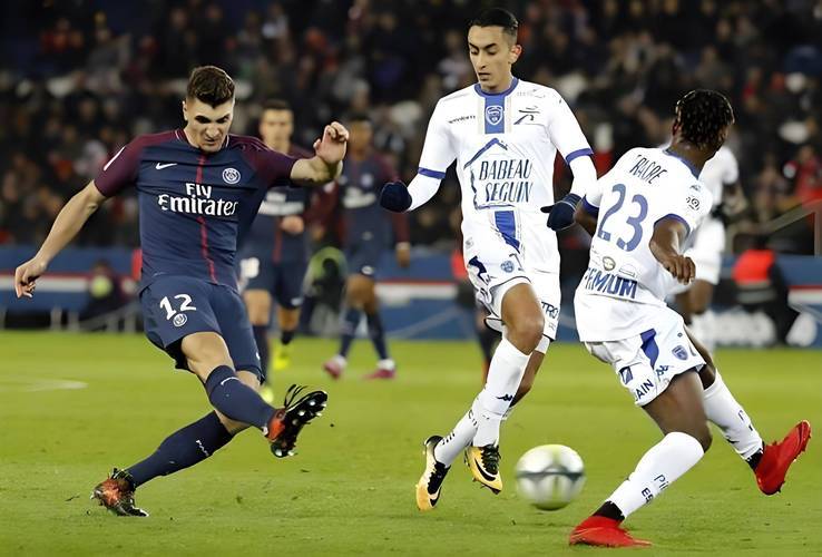 开云体育-包含亚眠队战术调整有效，取得关键胜利的词条