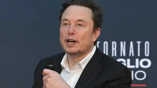 包含亚眠队战术调整有效，取得关键胜利的词条