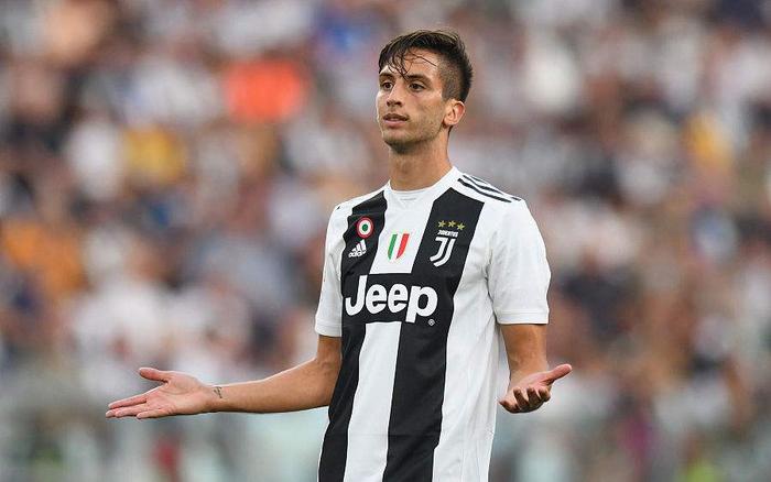 开云体育-意甲强队签下乌拉圭国脚，增强防守实力的简单介绍