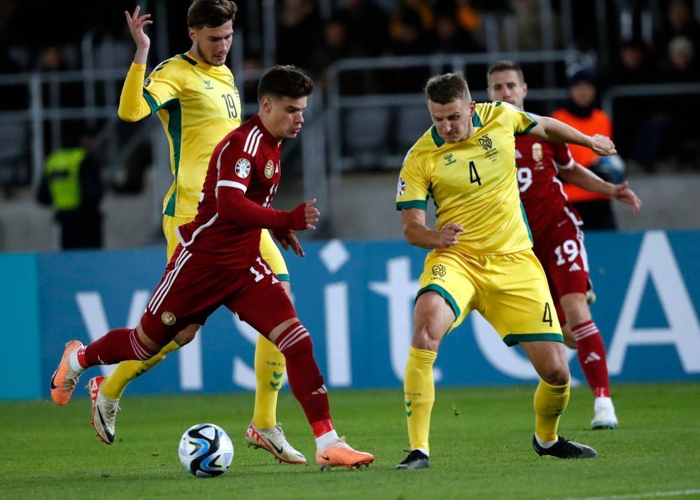 包含积分争夺！欧国联赛事暂时停摆的词条