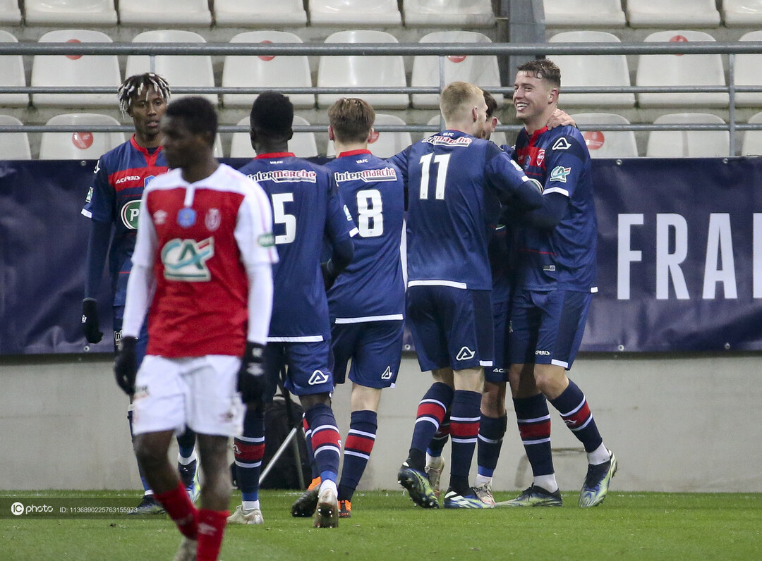 瓦朗谢纳客场失利，球员表现一般需提升