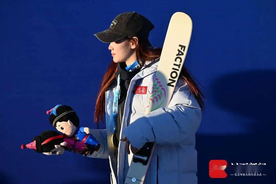 美林花式滑雪勇夺金牌花落谁家