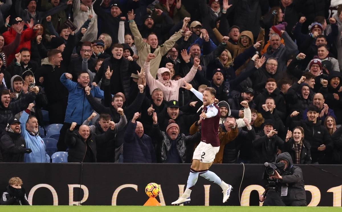 欧洲联赛强队交锋，最终胜出队伍一胜一负