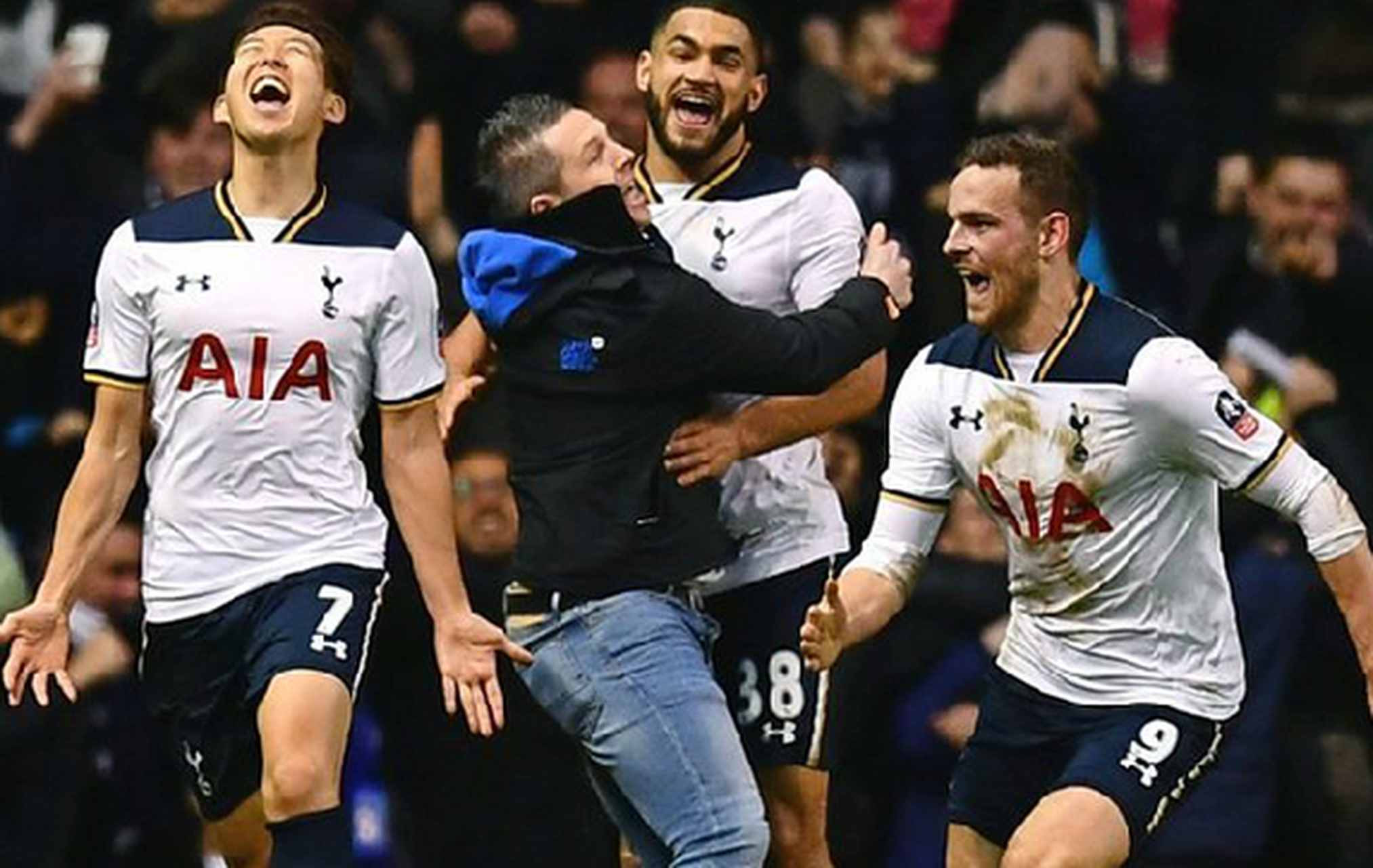 伯恩利主场大胜，热刺遭遇连败