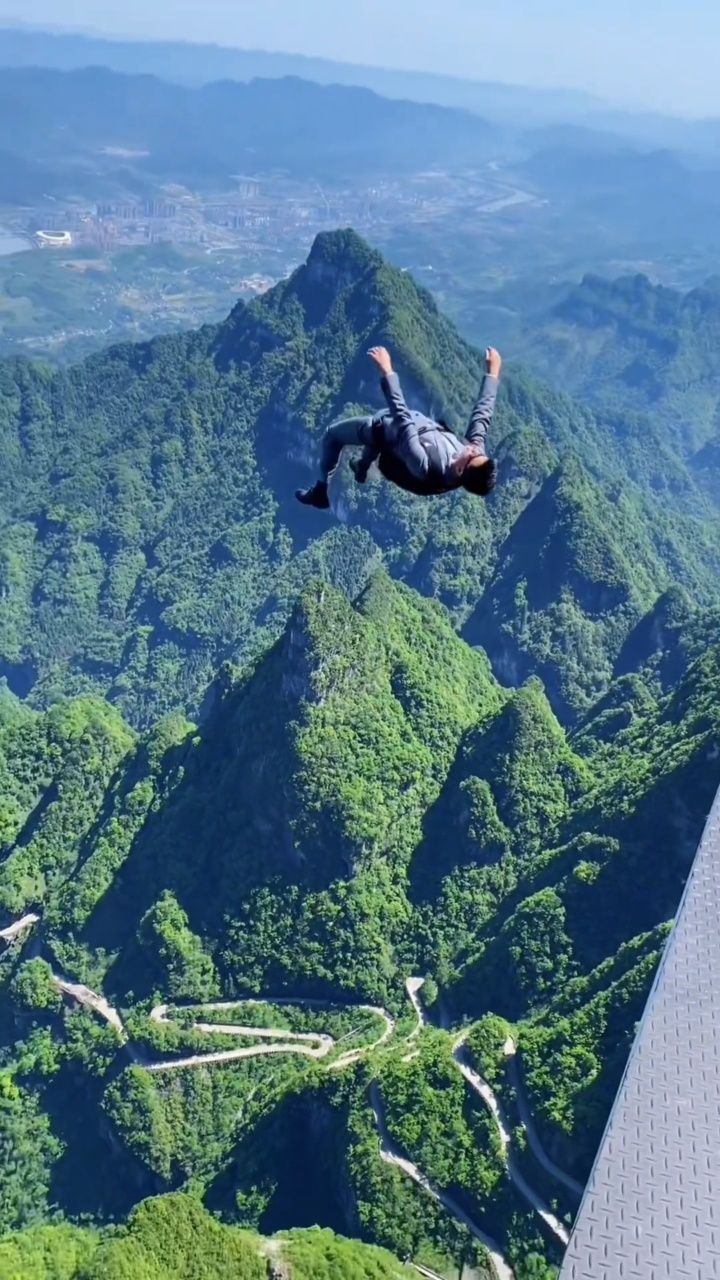 挑战极限，选手斩获历史性胜利的简单介绍