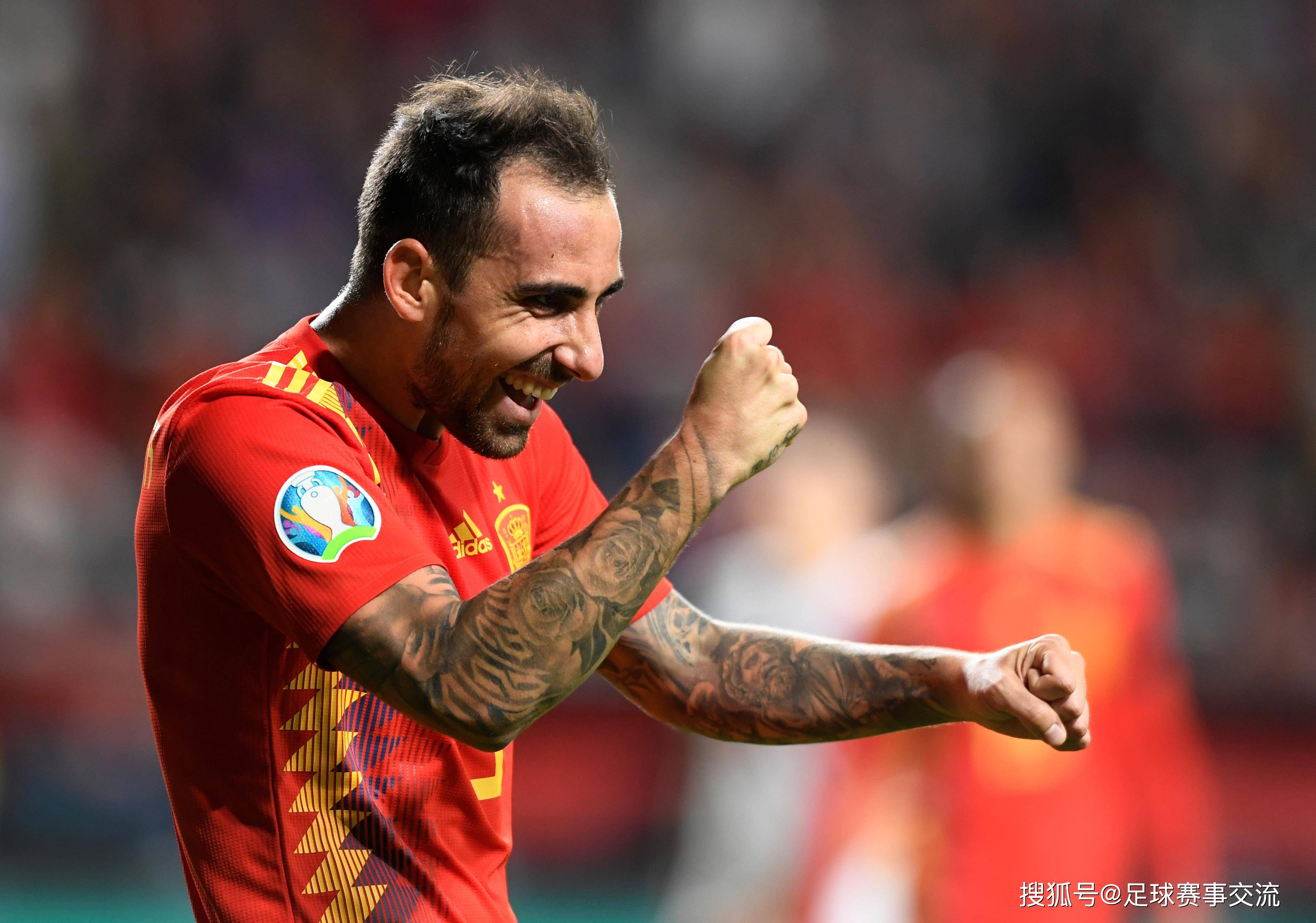 关于欧洲杯预赛场上球员狂热进攻，赢得胜利的信息