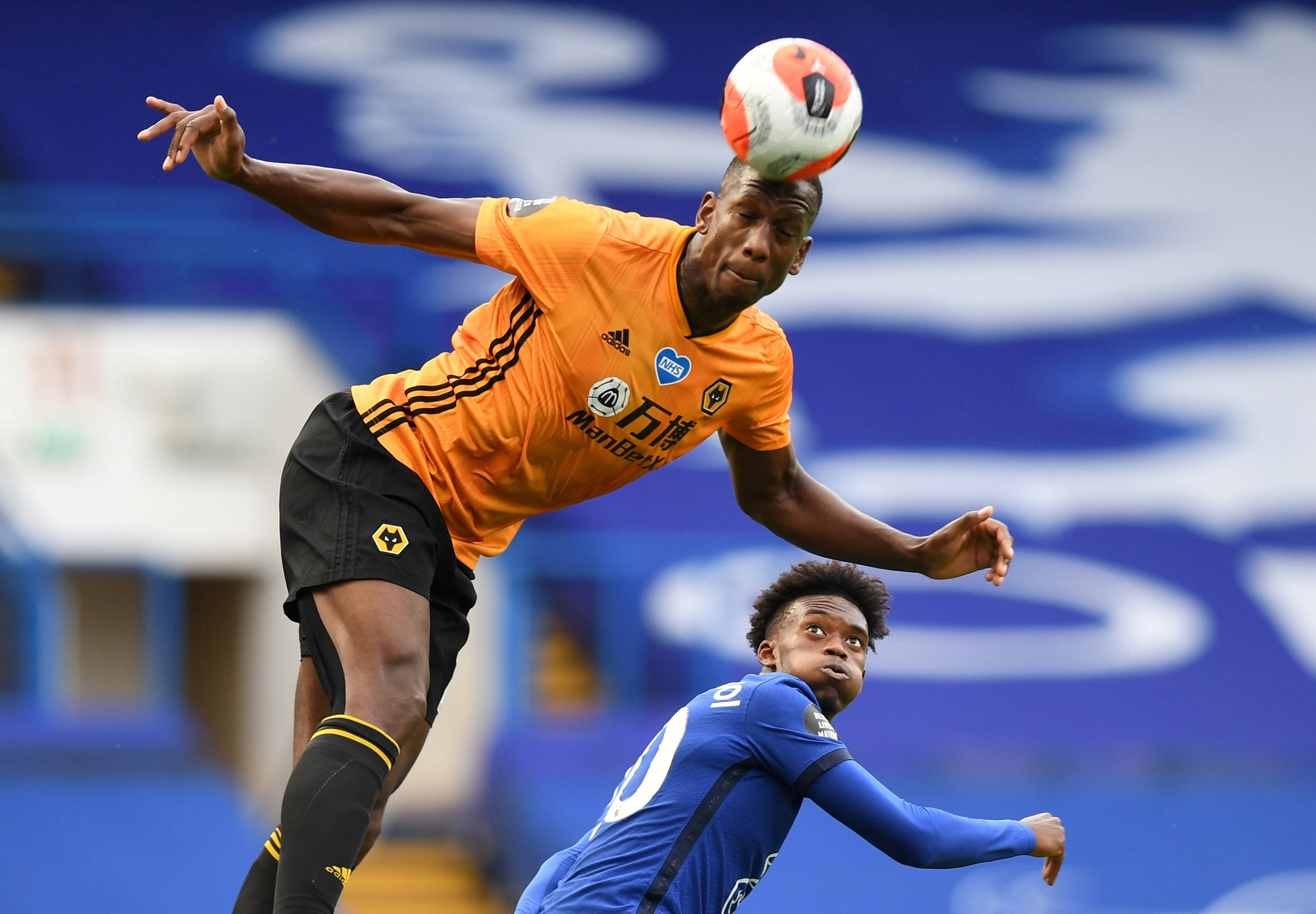 伯恩利连胜，保级形式逐渐向好