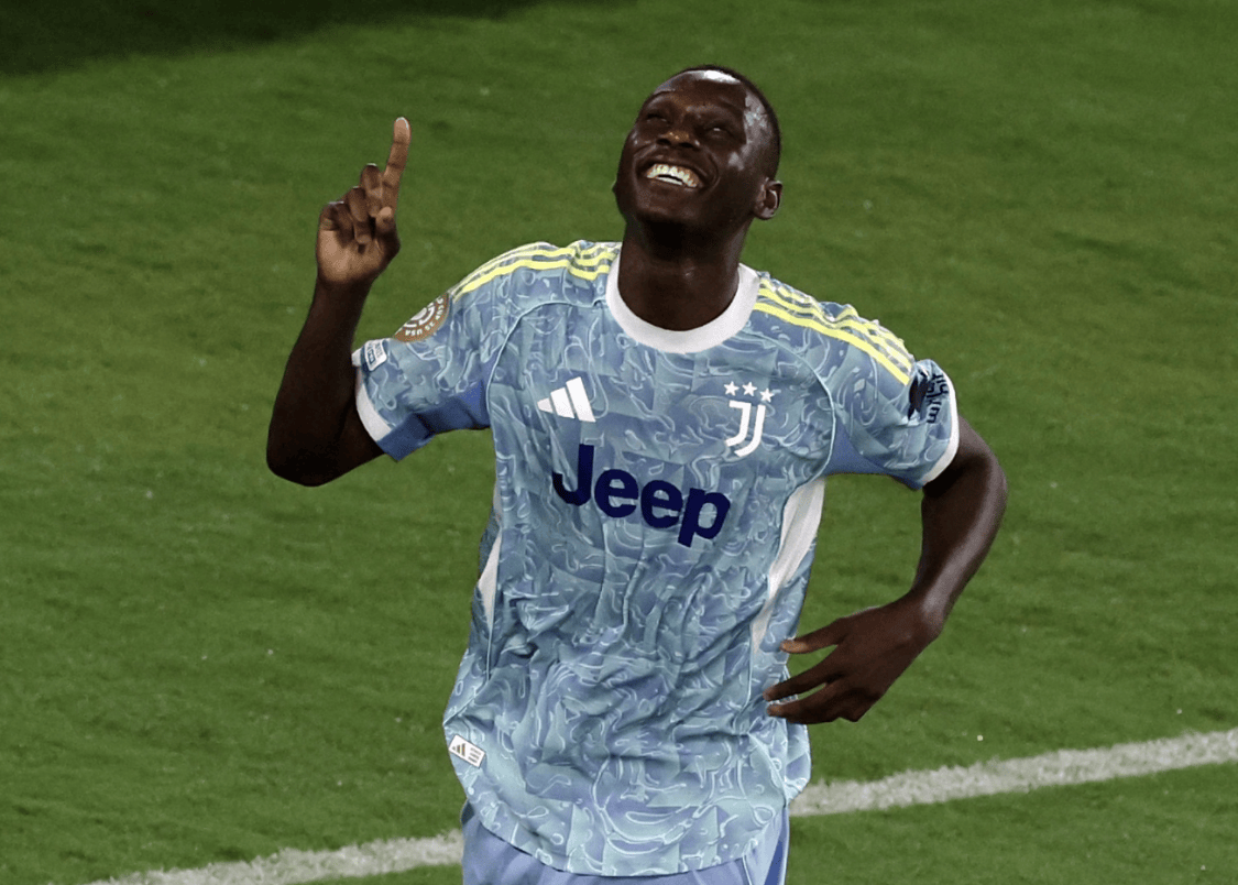 开云体育官网-巴黎圣日耳曼球员训练汇总，主教练总结战术