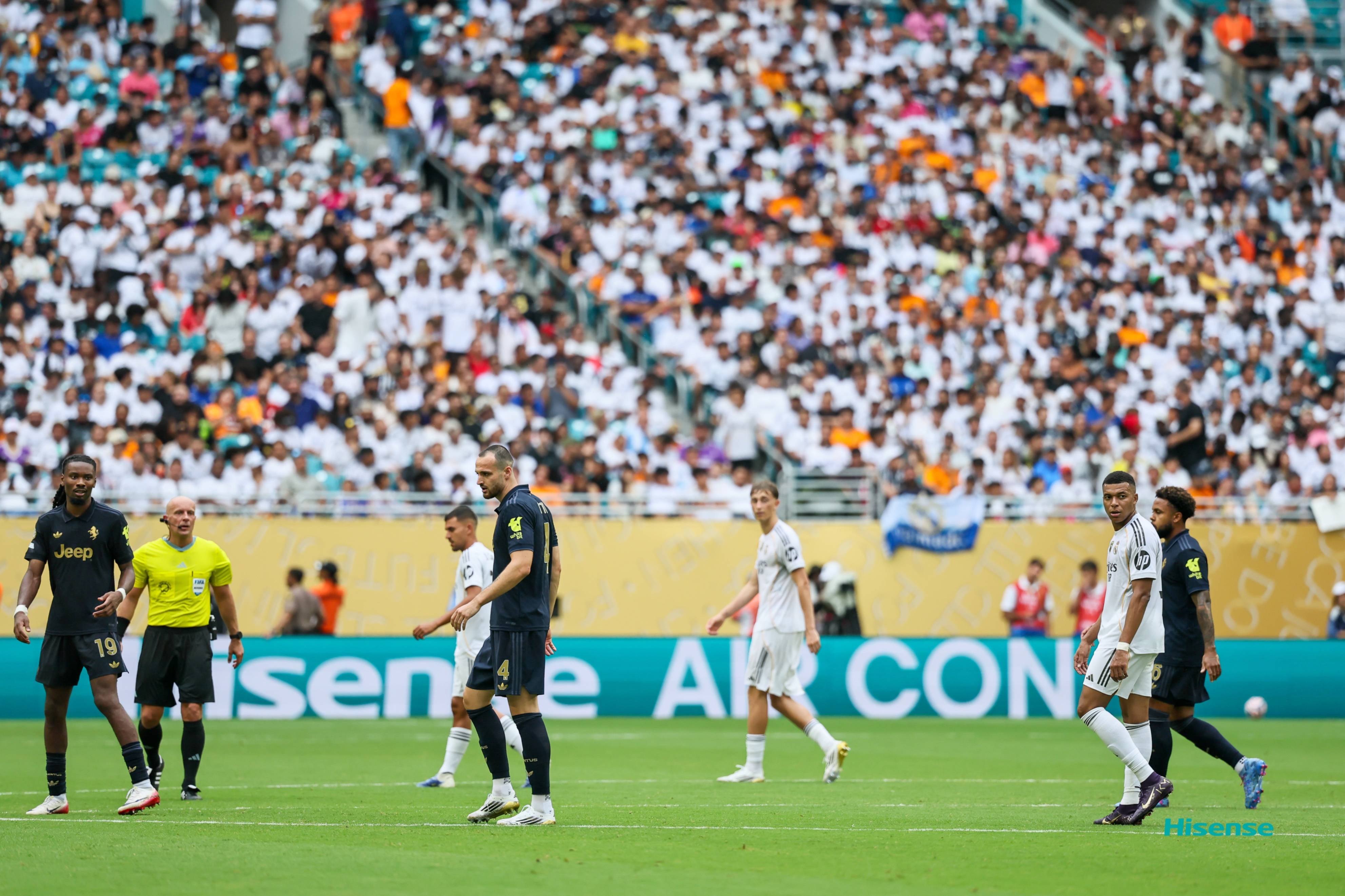 开云体育下载-尤文图斯一路险胜，成功晋级下一轮