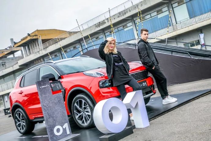 开云官网-大洋洲运动员以傲人成绩获奖，称霸竞技场！