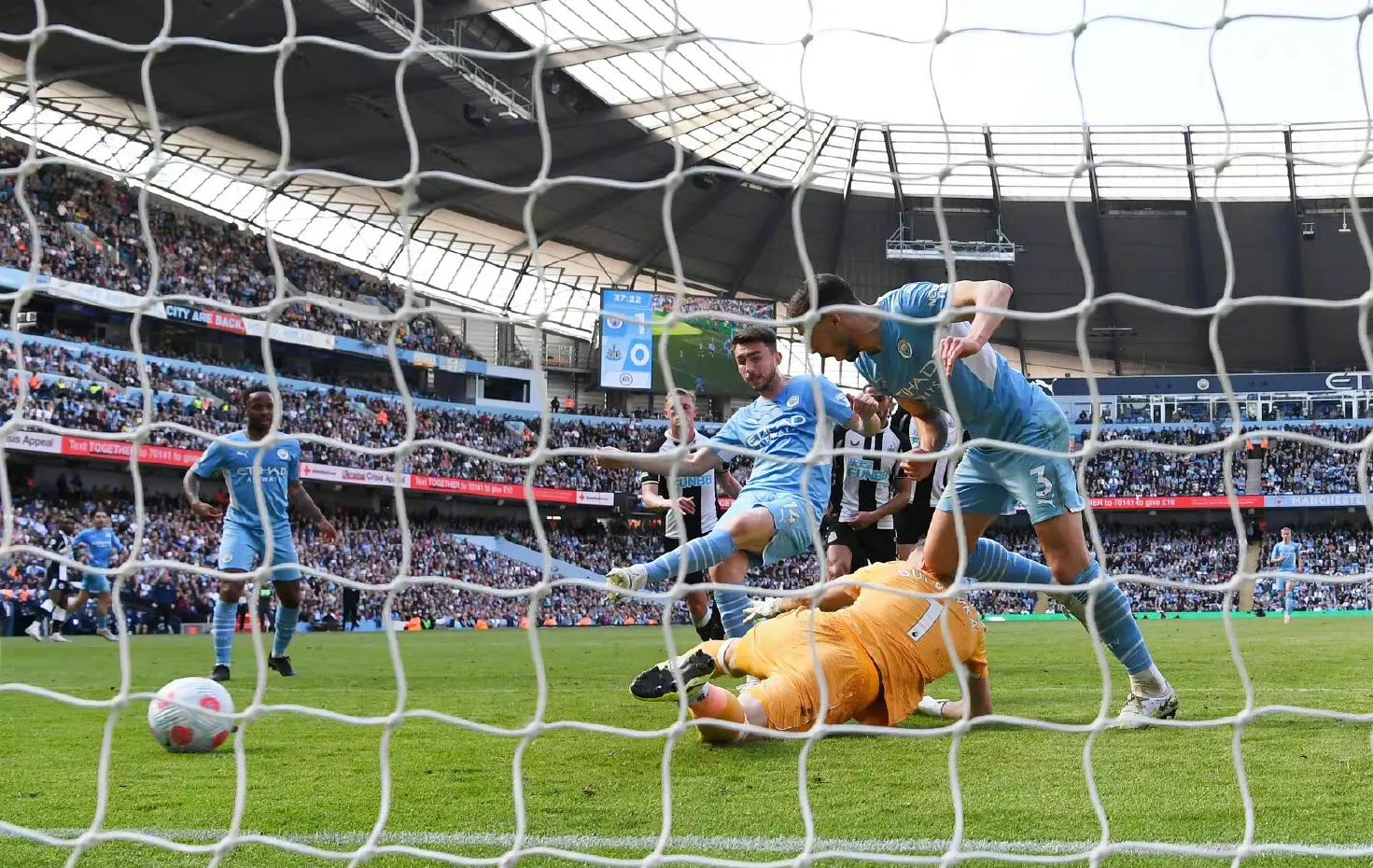 开云下载-包含曼城主场大胜切尔西，豪取联赛十连胜的词条