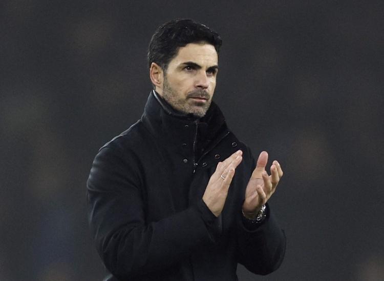 开云APP-云达不莱梅在关键比赛中拼尽全力，遗憾落败