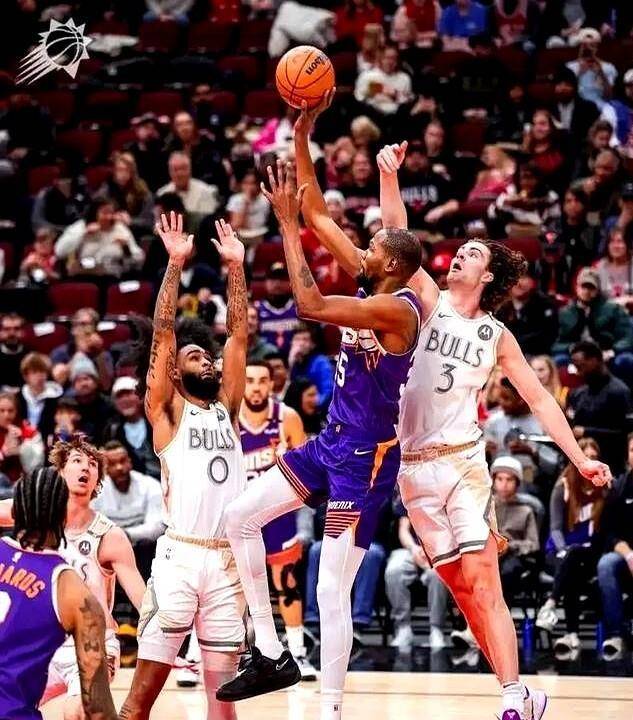 开云体育在线-关于老鹰爆冷胜猛龙，球员状态爆发带动团队飞升的信息