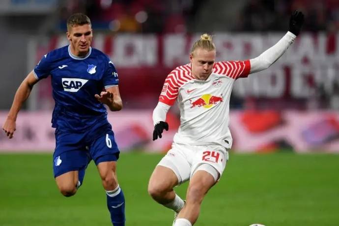 包含RB莱比锡主场获得宝贵三分，状态火热的词条