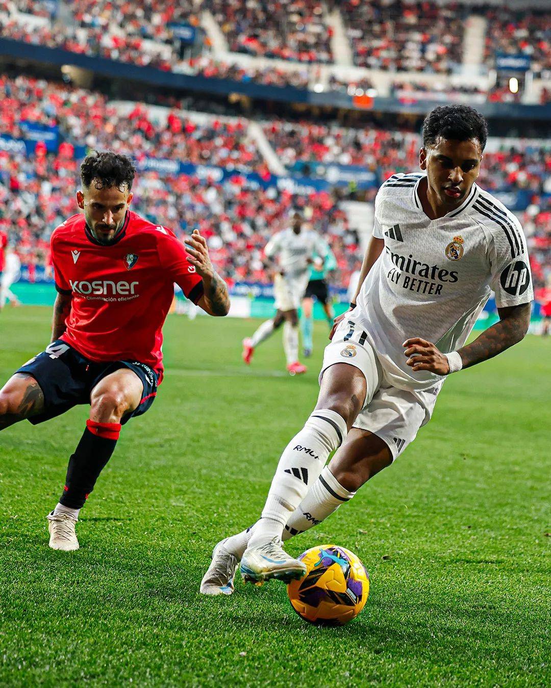 奥萨苏纳客场逼平，稳固中游位置的简单介绍