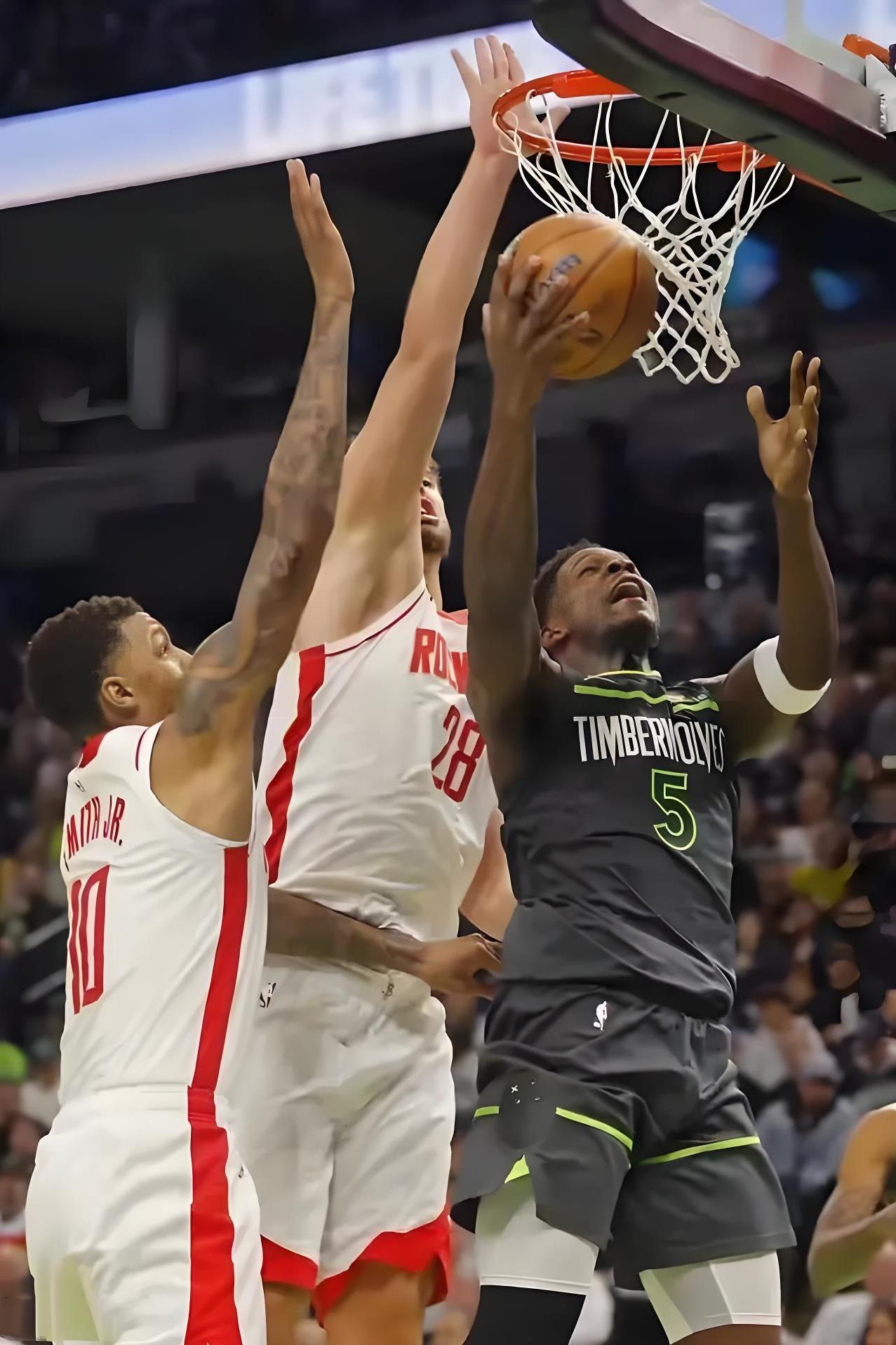 火箭队队长集体发挥领先全队