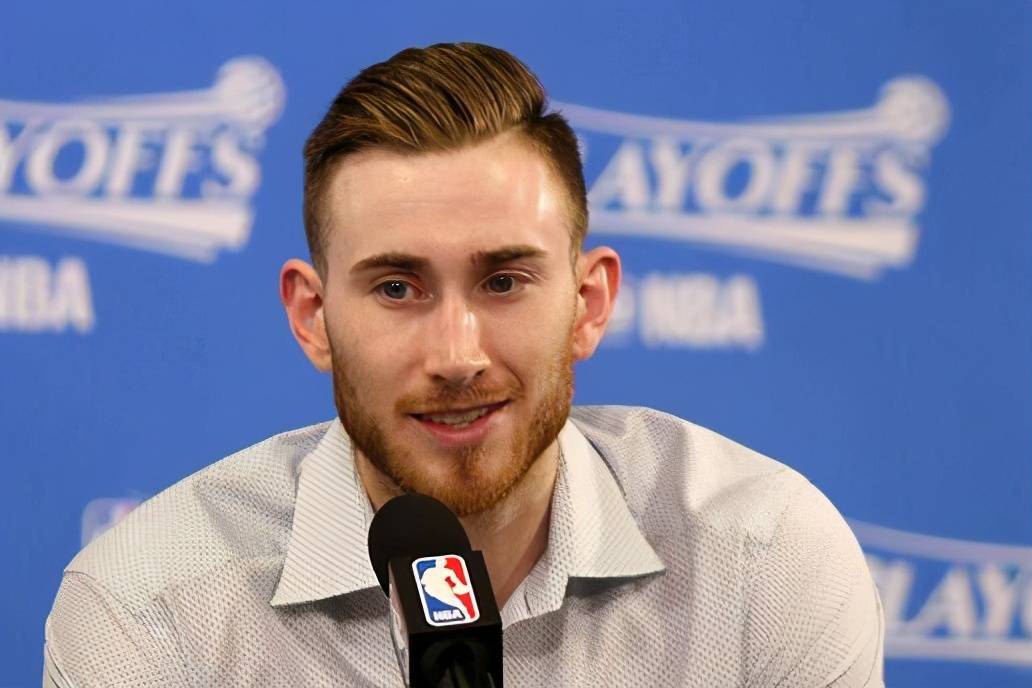 爵士队签下自由球员埃利克-迪克森