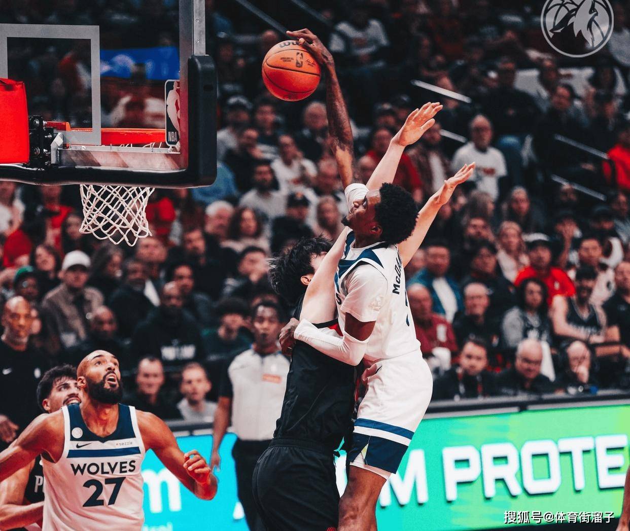 开云体育中国-开拓者遭遇逆转，独行侠队稳扎稳打全力追击